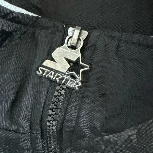 Oakland Raiders Starter 1/4 Zip Jacket - Picture 5 of 13